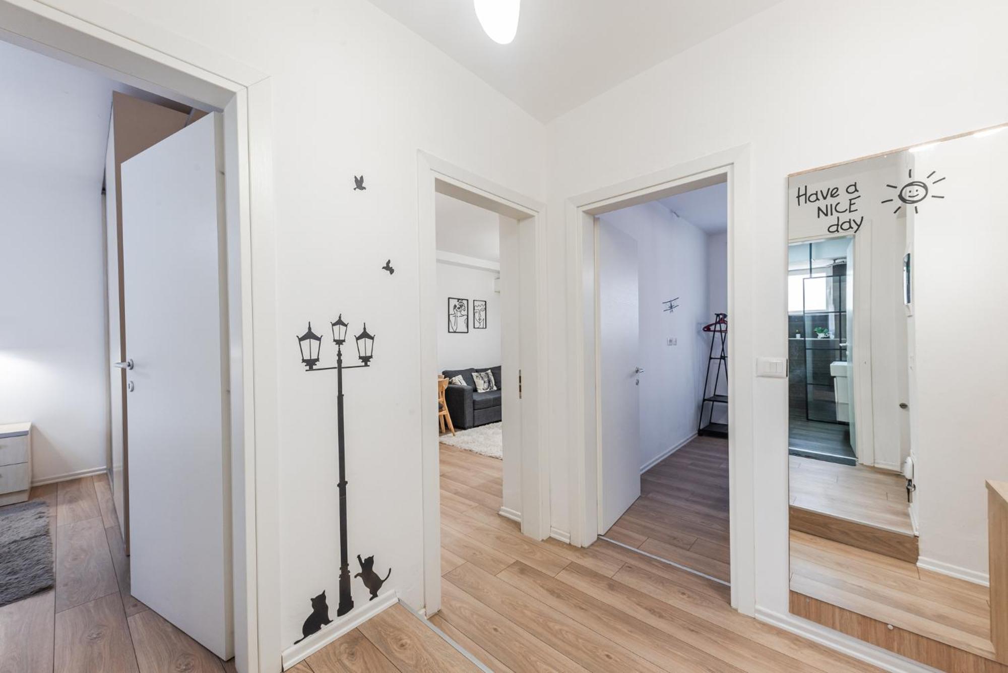 Noir Apartment By Kondo Stays ติรานา ภายนอก รูปภาพ
