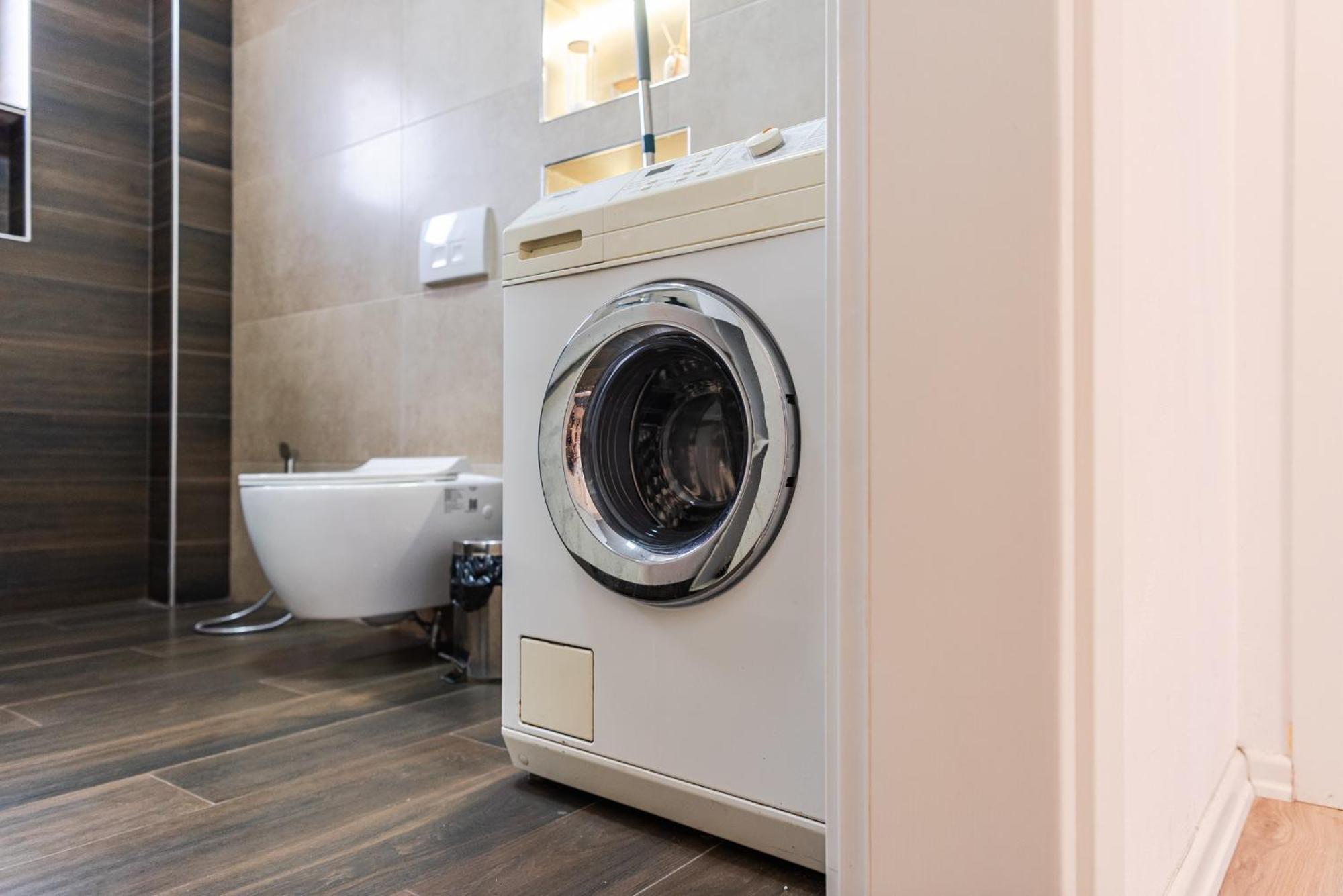Noir Apartment By Kondo Stays ติรานา ภายนอก รูปภาพ