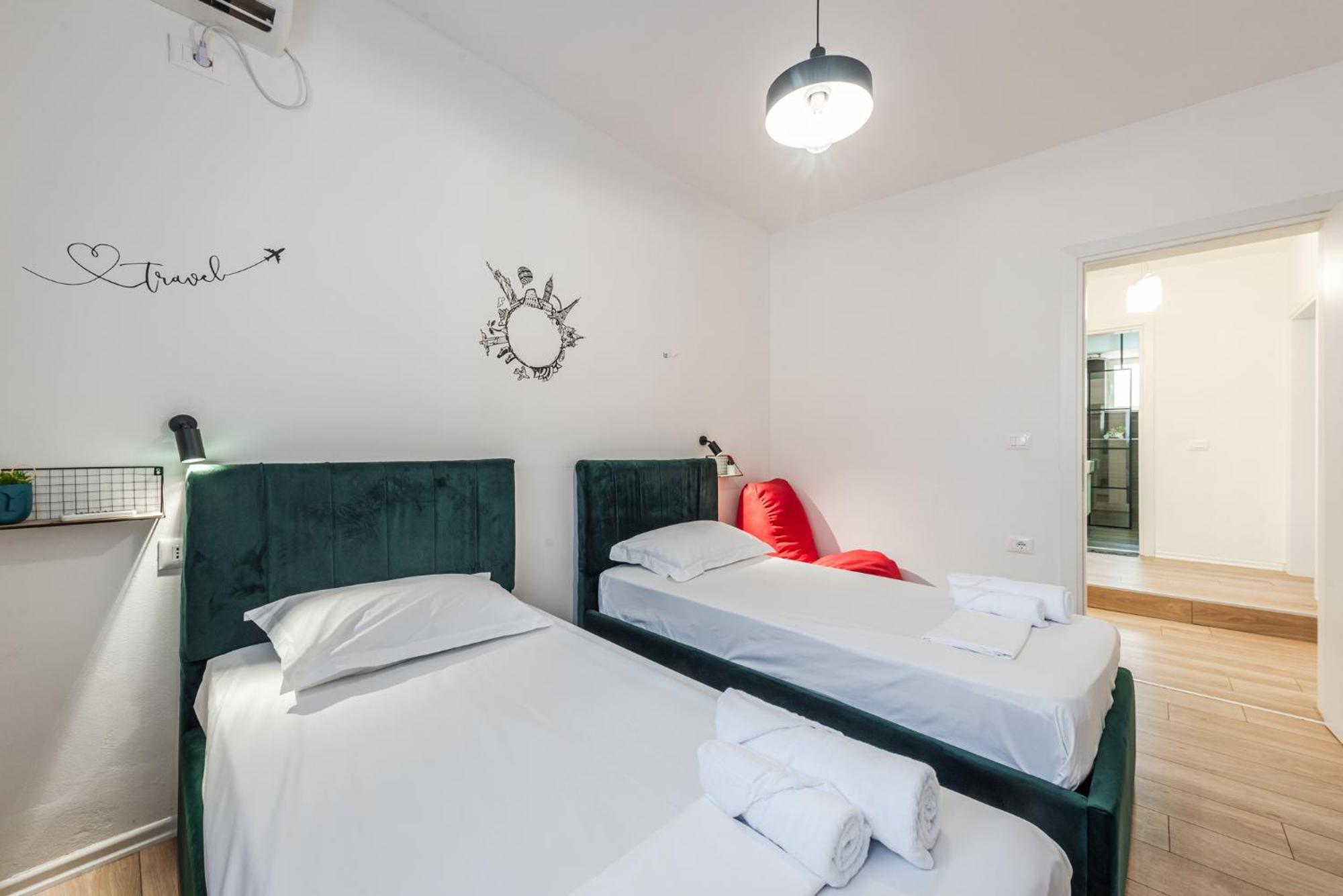 Noir Apartment By Kondo Stays ติรานา ภายนอก รูปภาพ