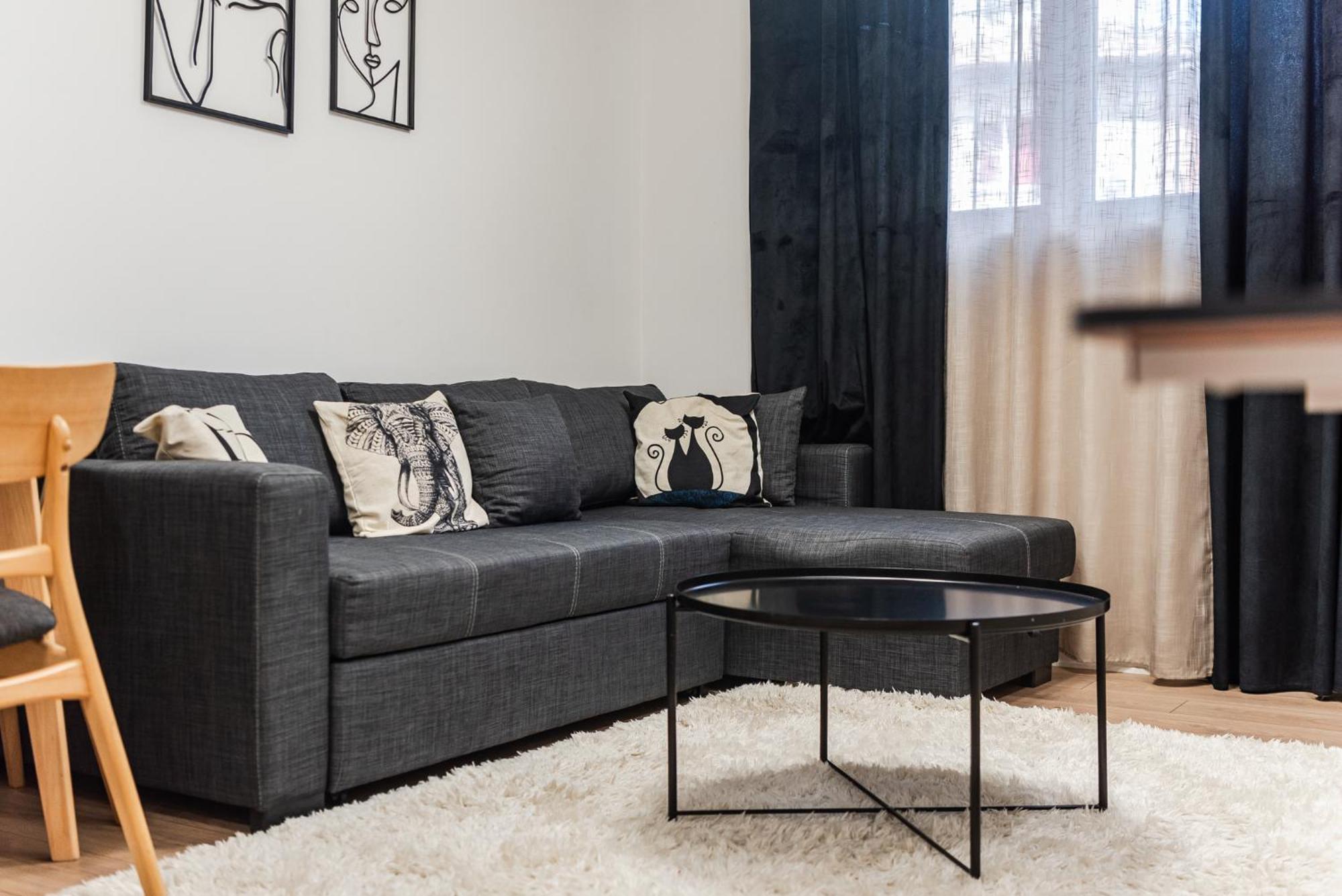 Noir Apartment By Kondo Stays ติรานา ภายนอก รูปภาพ