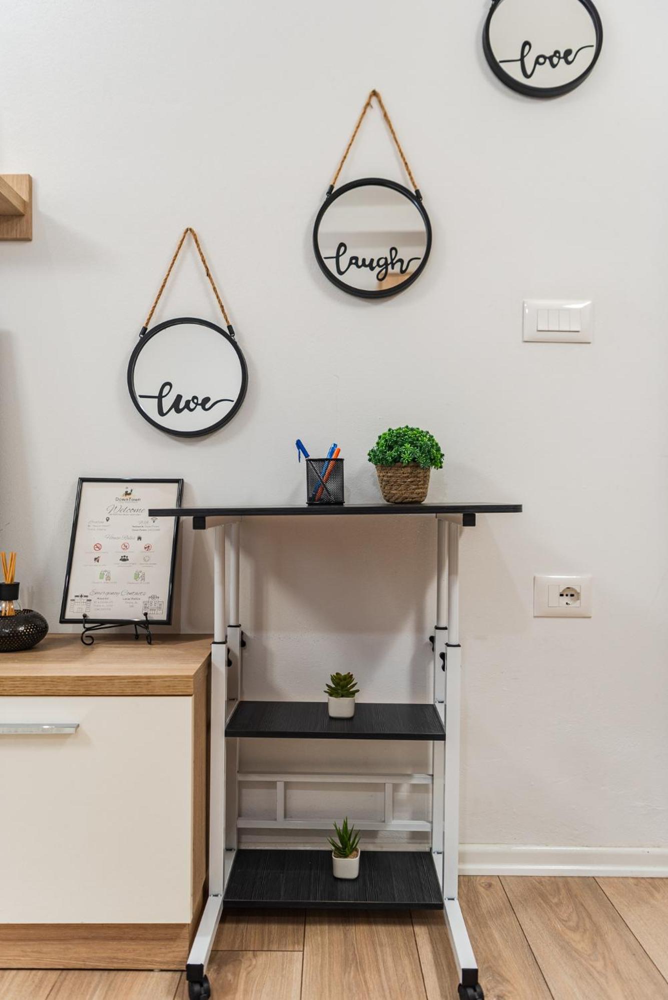 Noir Apartment By Kondo Stays ติรานา ภายนอก รูปภาพ