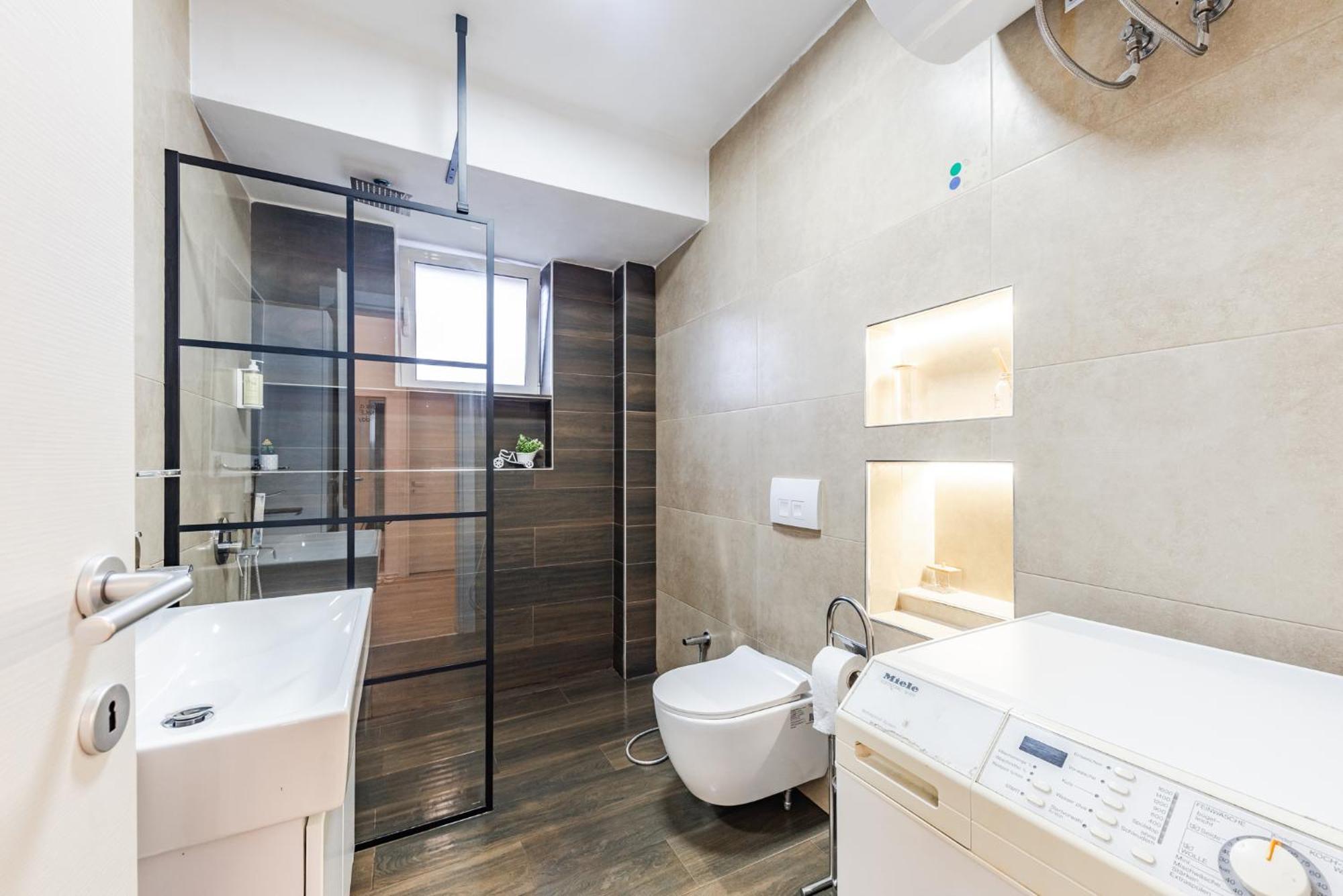 Noir Apartment By Kondo Stays ติรานา ภายนอก รูปภาพ