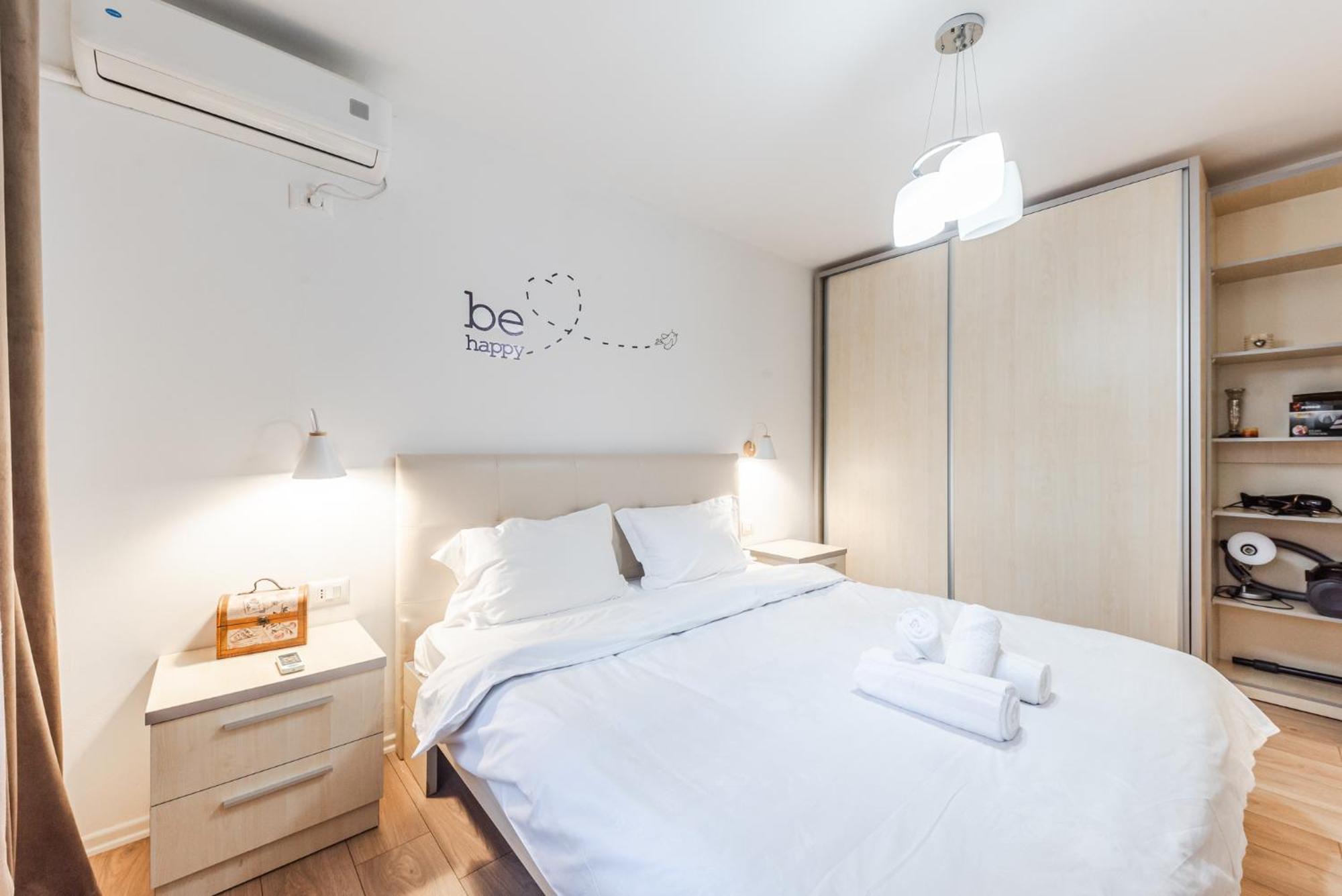 Noir Apartment By Kondo Stays ติรานา ภายนอก รูปภาพ