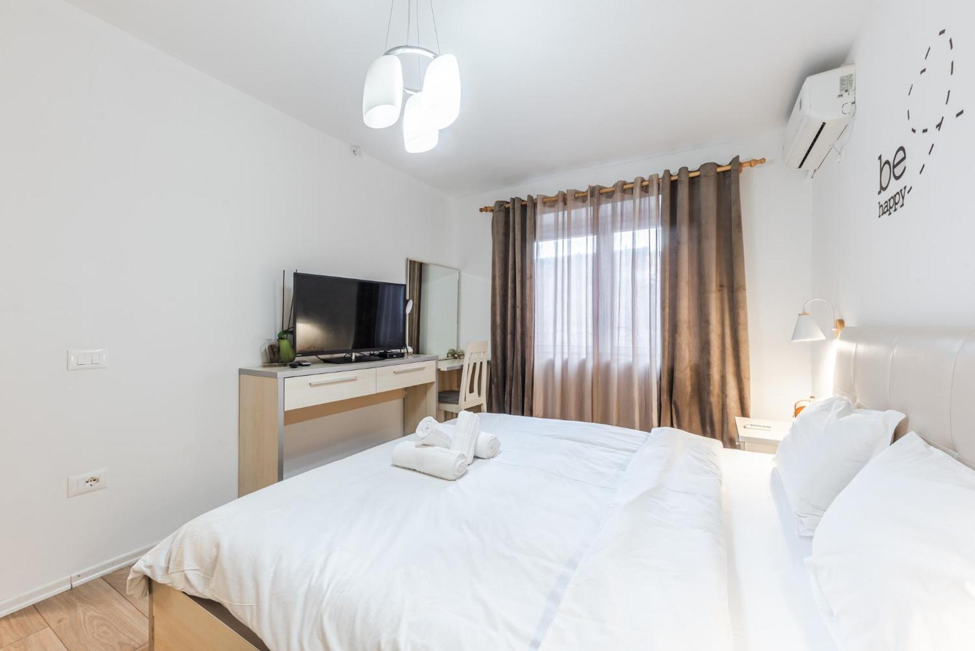 Noir Apartment By Kondo Stays ติรานา ภายนอก รูปภาพ